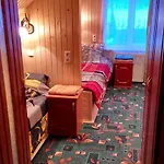 Ozerniy Lodge *