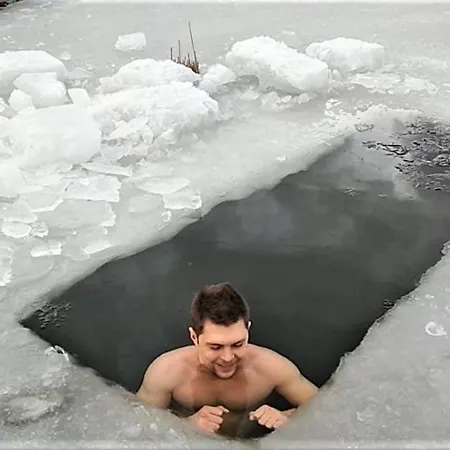 Ozerniy Lodge Lazeshchyna