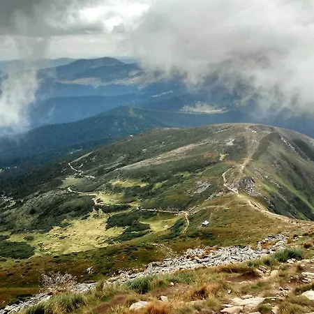 Ozerniy Lazeshchyna
