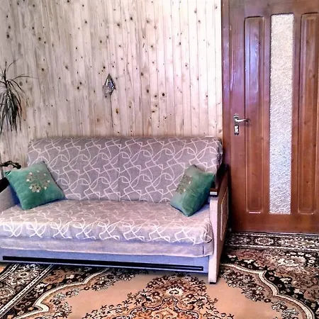 Ozerniy * Lazeshchyna