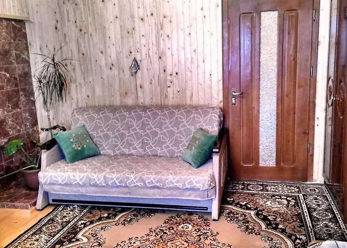 Ozerniy * Lazeshchyna